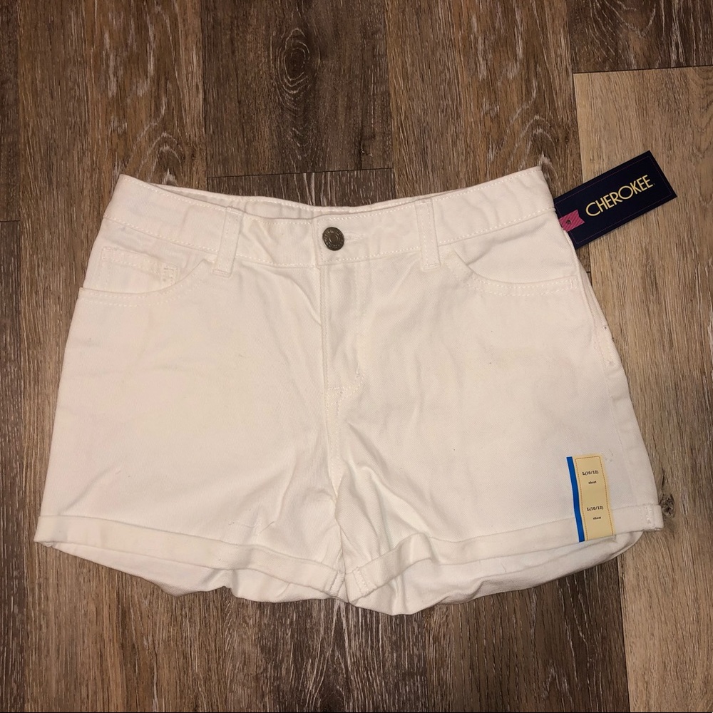 Cherokee White Shorts